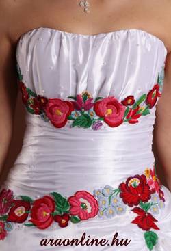 menyasszonyi_ruhak_.jpg