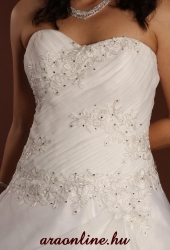 menyasszonyi_ruha_varras.jpg